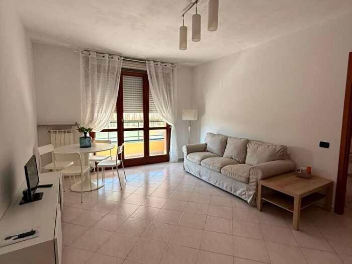 Appartamento trilocale in affitto in Via Don Luigi Sturzo, Centro, Opera
