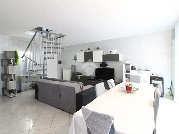 Appartamento con 5 locali in vendita in Via Parucco, Pianezza