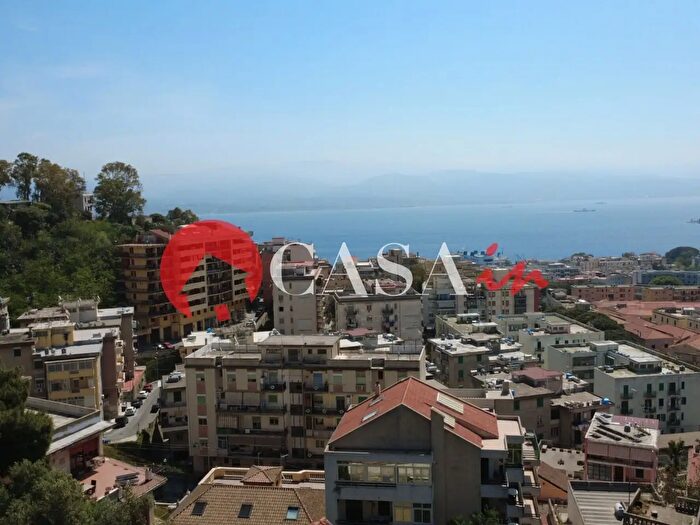 Appartamento con 5 locali in vendita in Via Ogliastri, Messina