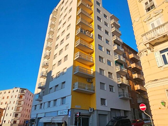 Appartamento trilocale in affitto in Via Gregorio Mansanta, Chiarbola Ponziana, Trieste