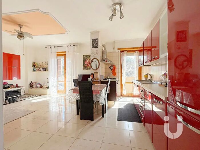 Appartamento trilocale in vendita in Viale Alfredo Ottaviani, Roma