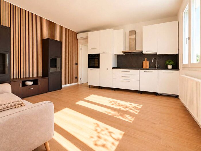 Appartamento trilocale in affitto in Via Andrea Palladio, Ospedaletto, Bolzano Vicentino