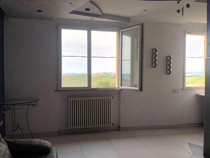 Appartamento con 5 locali in vendita in Via Santa Maria del Monte, Saludecio