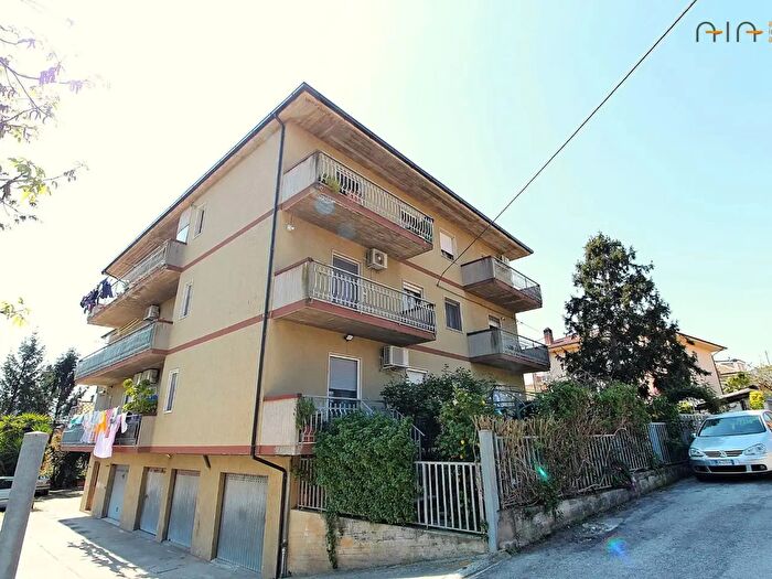 Appartamento con 6 locali in vendita in Via G Matteotti, Monteprandone