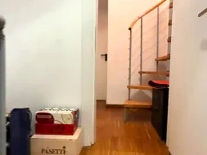 Appartamento trilocale in affitto in Via del Monte di Casa, Roma