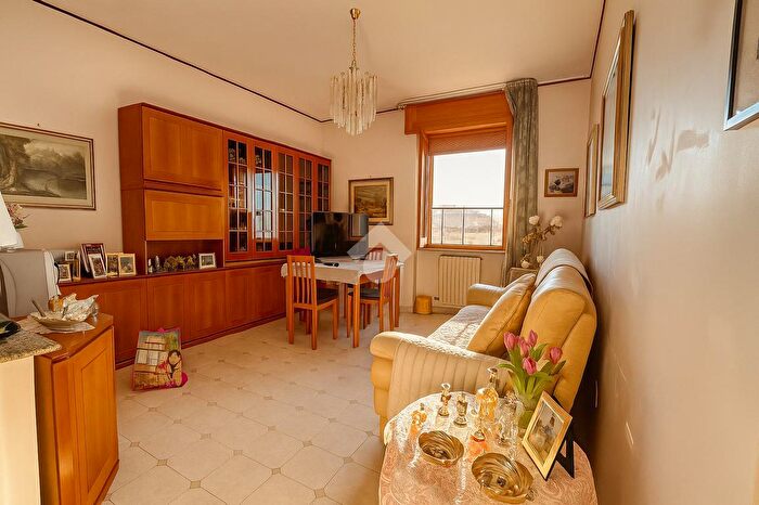 Appartamento trilocale in vendita in Via Federico Confalonieri, Foggia