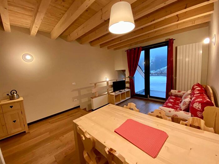 Appartamento trilocale in affitto in Via Magri, Foppolo