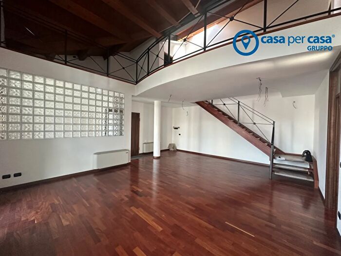 Appartamento quadrilocale in vendita in Via Nazario Sauro, Rovigo