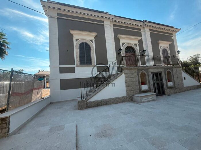 Casa trilocale in affitto in Via Castel del Monte, Castel del Monte, Andria