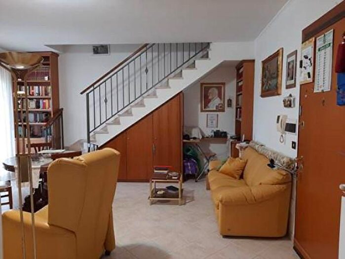 Appartamento quadrilocale in vendita in Via della Marranella di Marino, Roma