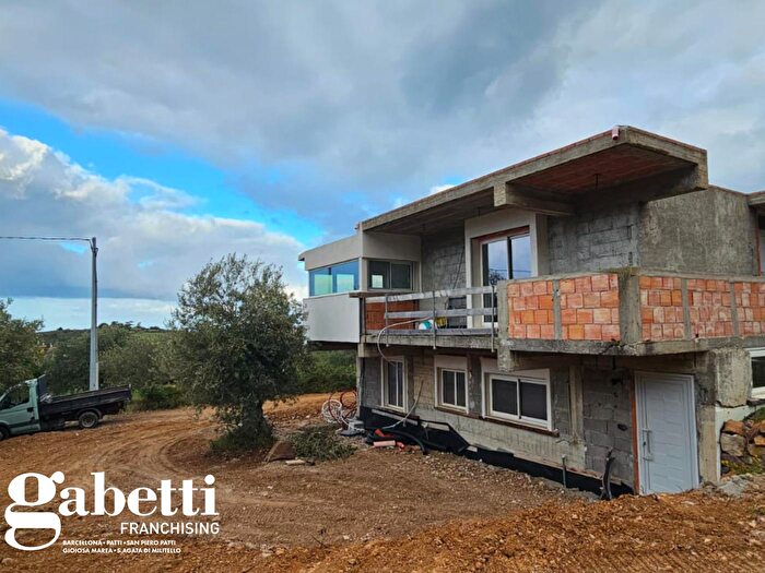 Casa con 5 locali in vendita in Cda Acquasanta Snc, Gioiosa Marea