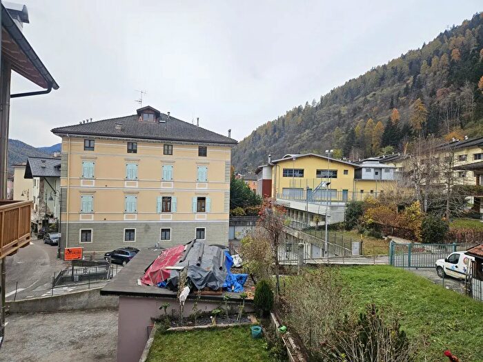 Appartamento trilocale in vendita in Via Trento, Male