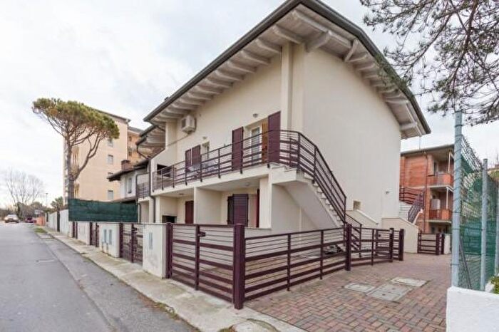 Casa quadrilocale in vendita in Via Massimo dAzeglio, Comacchio