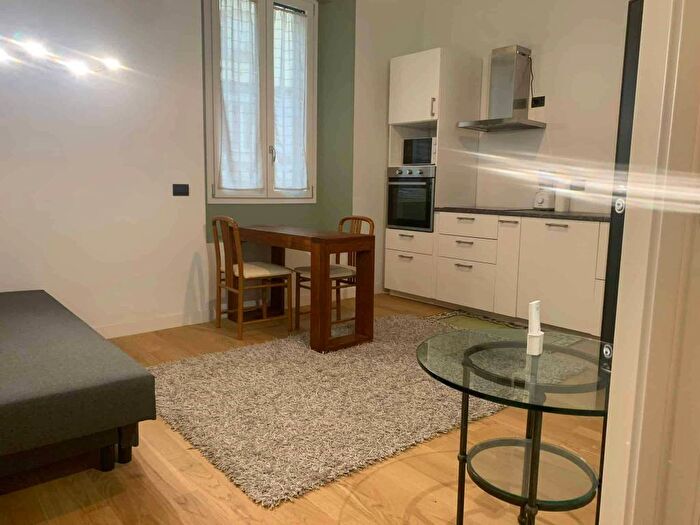 Appartamento monolocale in affitto in Via Valassina, Dergano, Milano