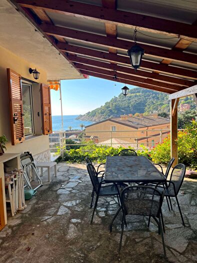 Appartamento con 5 locali in vendita in Bonassola