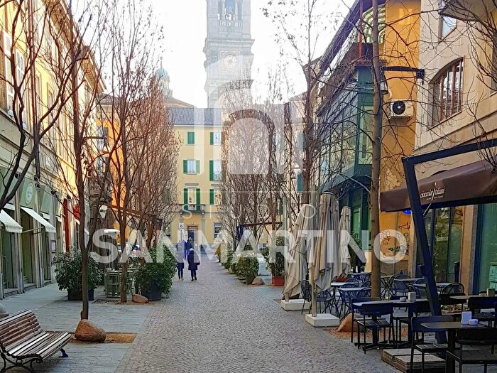 Appartamento trilocale in affitto in Via Carlo Croce, Varese