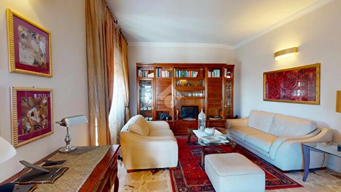 Casa quadrilocale in vendita in Via Spedicato, Brindisi