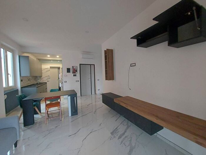 Appartamento bilocale in affitto in Via dei Salimbeni, Pisana Bravetta, Roma