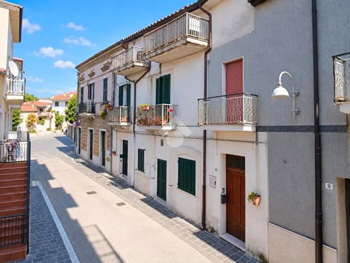 Appartamento trilocale in vendita in Via del Corso, Ortona