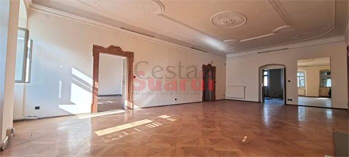 Appartamento con 17 locali in vendita in Rovereto Centro Storico, Rovereto