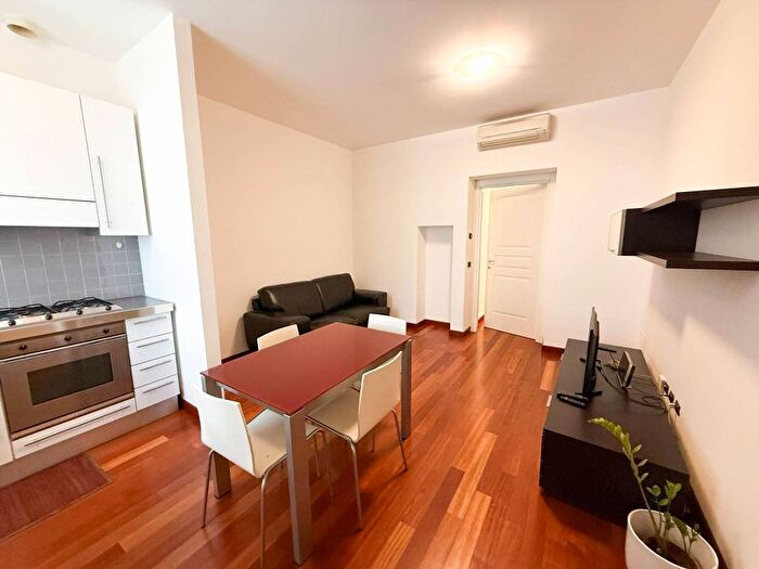Appartamento bilocale in affitto in Via Lazzaro Papi, Porta Romana Medaglie d'Oro, Milano