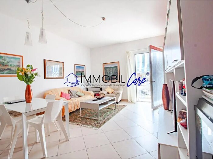 Appartamento con 5 locali in vendita in Livorno