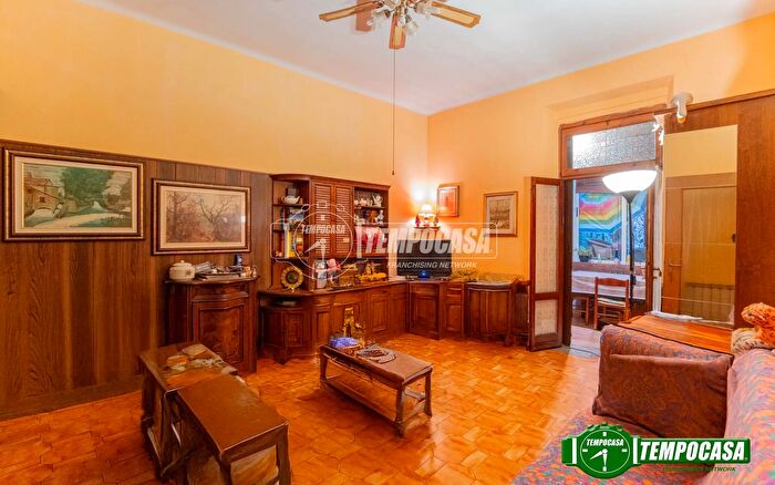 Appartamento quadrilocale in vendita in Via Alessandro Volta, Magenta