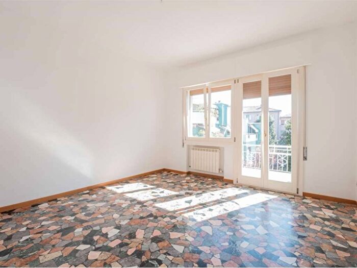 Appartamento quadrilocale in affitto in via colombo, Mestre, Venezia