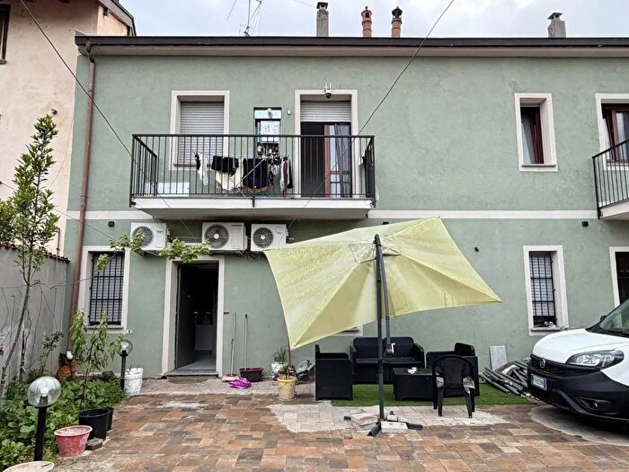 Casa trilocale in vendita in Gambolo