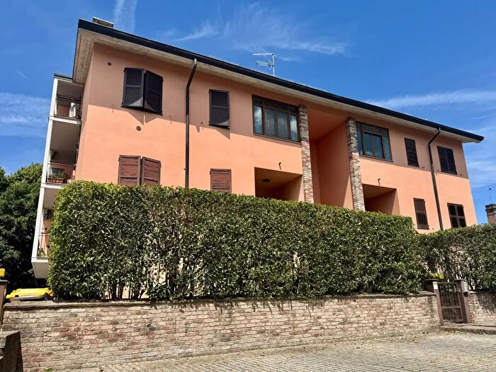 Appartamento quadrilocale in vendita in Strada Chiesa di Eja, Parma