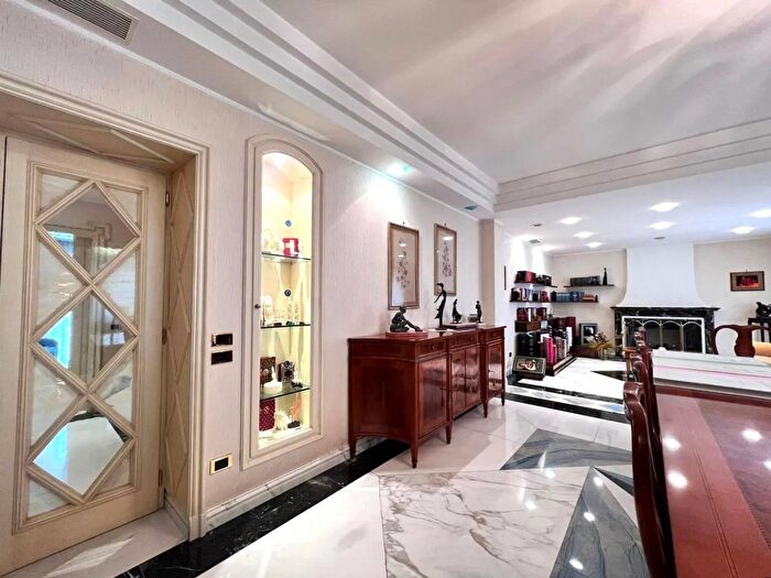 Appartamento con 7 locali in vendita in Via Sferracavallo Sora Frosinone, Sora