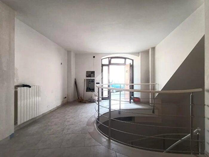 Casa trilocale in affitto in Via Luigi Settembrini, Mola Di Bari