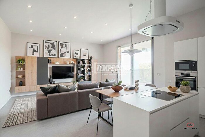 Appartamento trilocale in vendita in Viale Emilia, Riccione