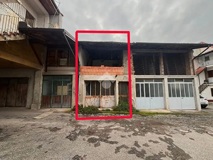 Casa bilocale in vendita in Vicolo Gerosa, Capriate San Gervasio