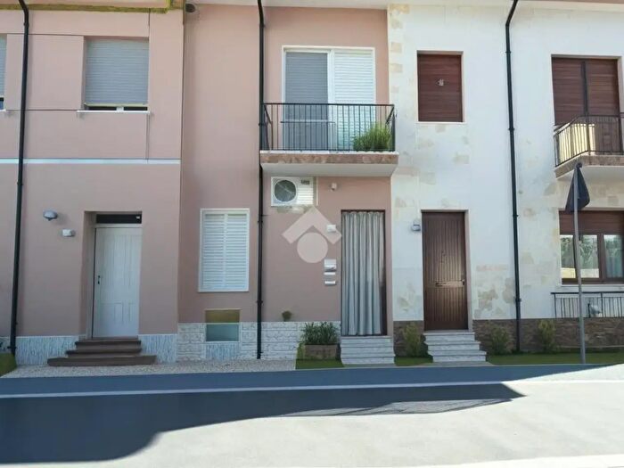 Casa trilocale in vendita in Via San Giorgio, Cesena