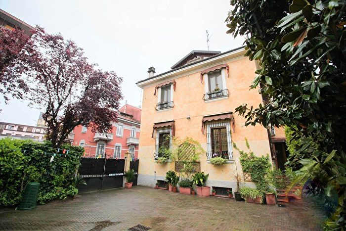 Casa con 6 locali in vendita in Via Giovanni da Verrazzano, Milano