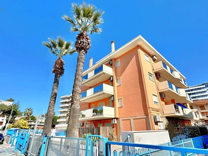 Appartamento trilocale in vendita in Via Cherubini, San Benedetto Del Tronto