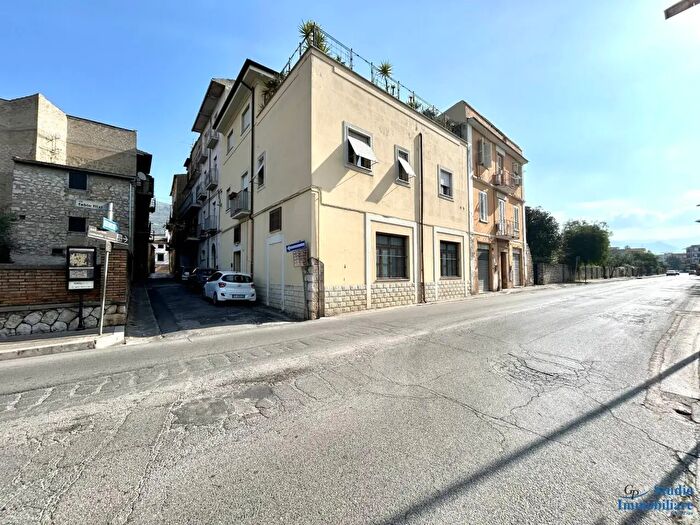 Casa con 5 locali in vendita in Nino Bixio, Fondi