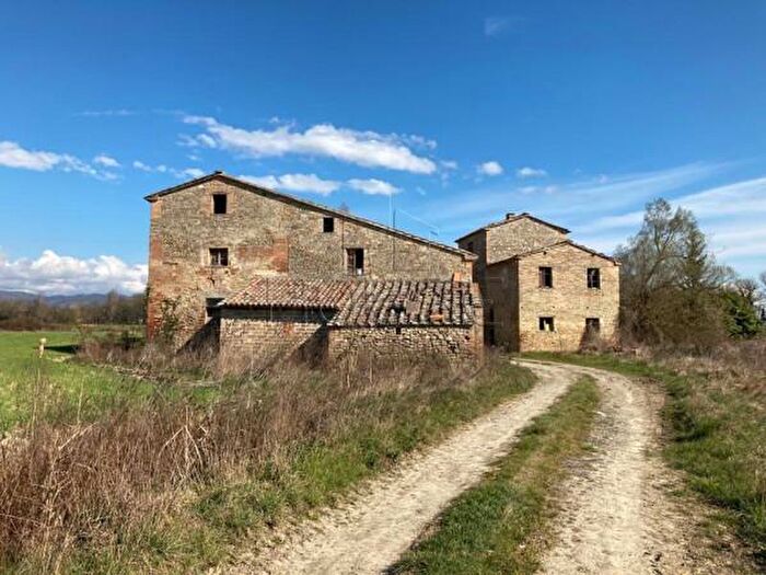 Casa con 6 locali in vendita in Via Umbria, San Giustino