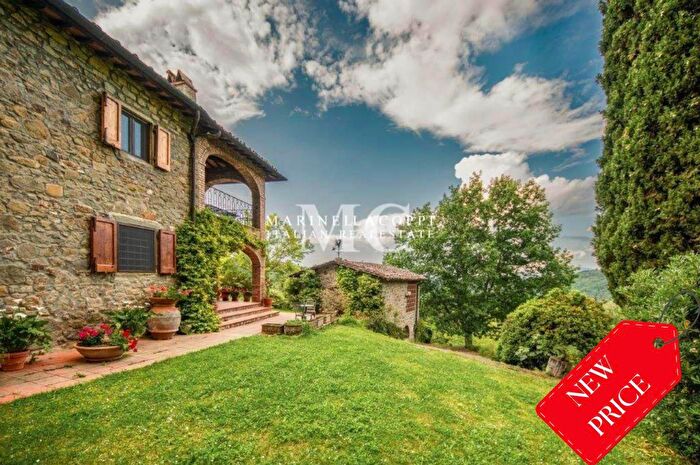 Casa con 10 locali in vendita in Figline e Incisa Valdarno