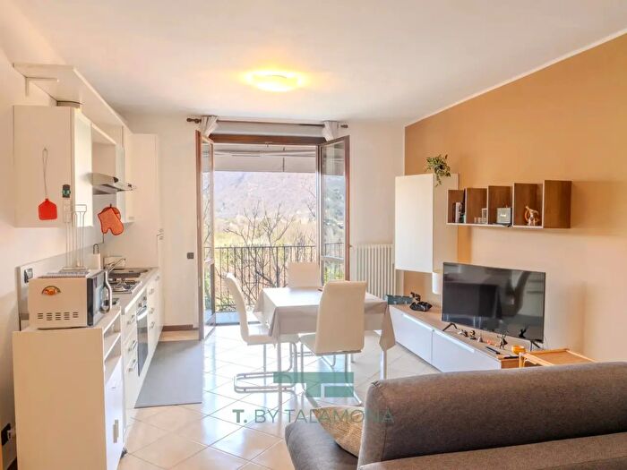 Appartamento bilocale in vendita in Gemonio