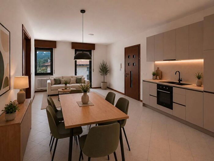 Appartamento quadrilocale in vendita in Via Monte Cengio, Centro, Cornedo Vicentino