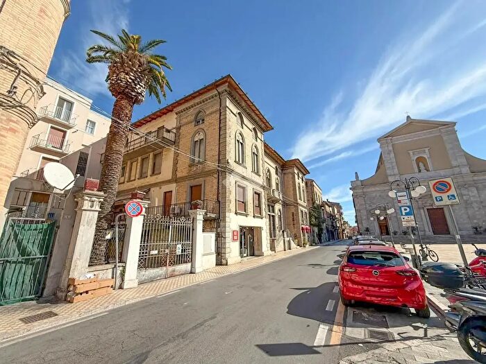 Appartamento bilocale in vendita in Piazza Nardone, San Benedetto Del Tronto