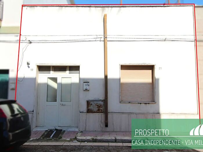 Casa trilocale in vendita in Via Milano, Mesagne