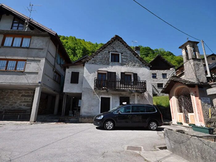 Casa quadrilocale in vendita in Località Boretta, Calasca Castiglione