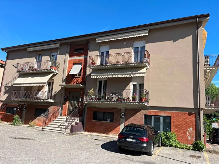 Appartamento con 6 locali in vendita in Viale Vittorio Emanuele Orlando, Citta' Di Castello