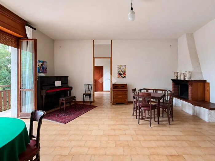 Appartamento con 5 locali in vendita in Via Pietrelcina, San Giovanni Rotondo