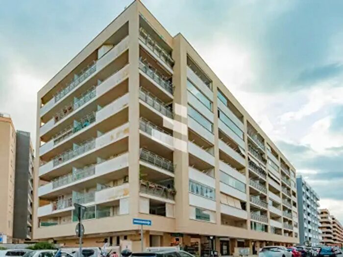 Appartamento trilocale in vendita in Via Luigi De Marchi, Roma