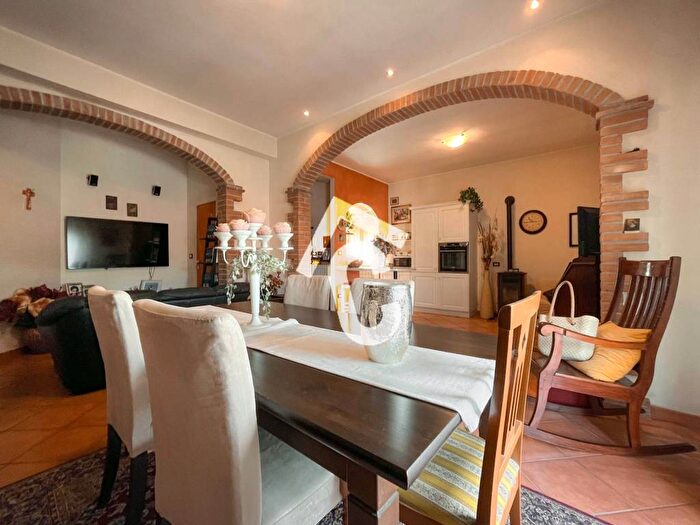 Appartamento quadrilocale in affitto in Moie, Maiolati Spontini