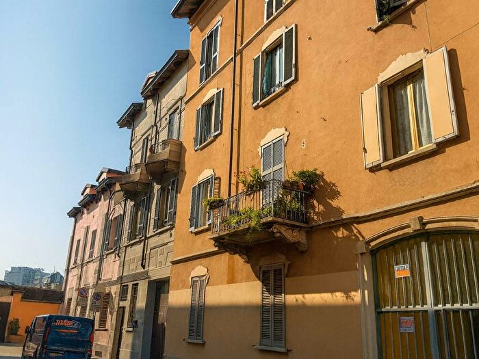 Appartamento trilocale in affitto in Via Guido Guinizelli, Pasteur, Milano